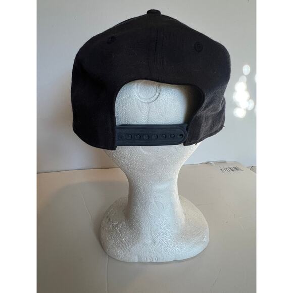 NWT Pennsylvania Quakers '47 Captain Snapback Hat - Picture 2 of 5